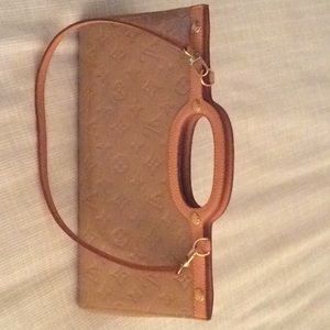 Louis Vuitton Vernis  Roxbury bag